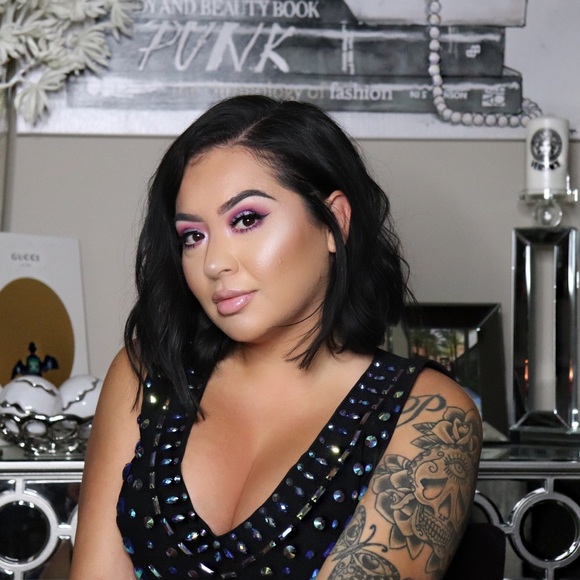 Meet your Posher, Priscilla - Picture 1 of 1